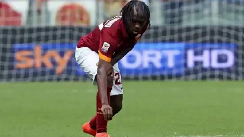 Gervinho's Headband Falls Off And Reveals The Truth