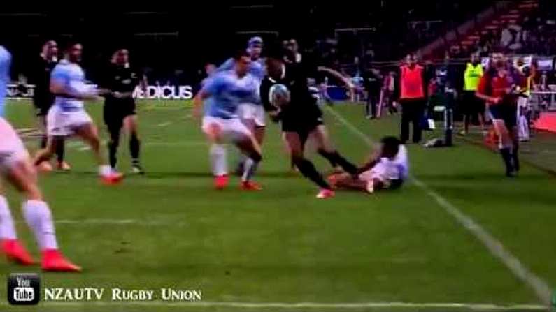 Julian Savea Does Passable Impersonation Of Jonah Lomu In His Prime