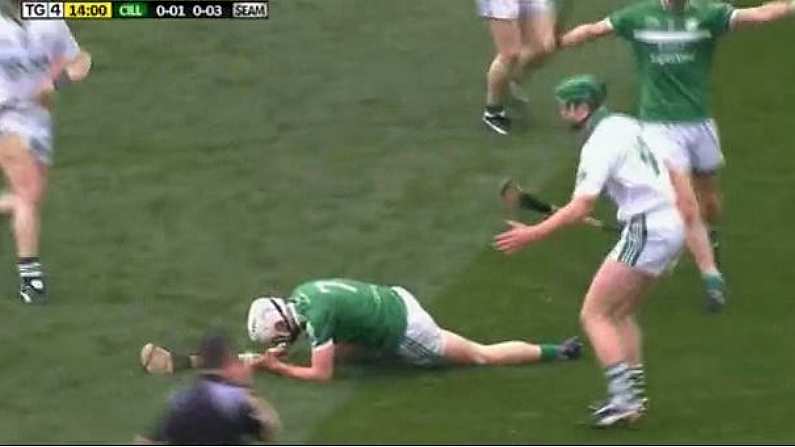 GIF: Henry Shefflin's Shuddering Challenge On Kilmallock's Kevin O'Donnell