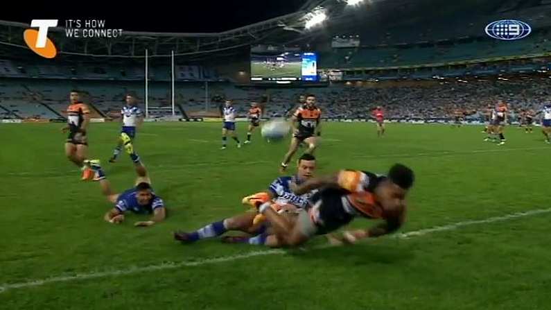 This Physics Defying Rugby League Assist Is The Best Feat Of Athleticism You'll See Today