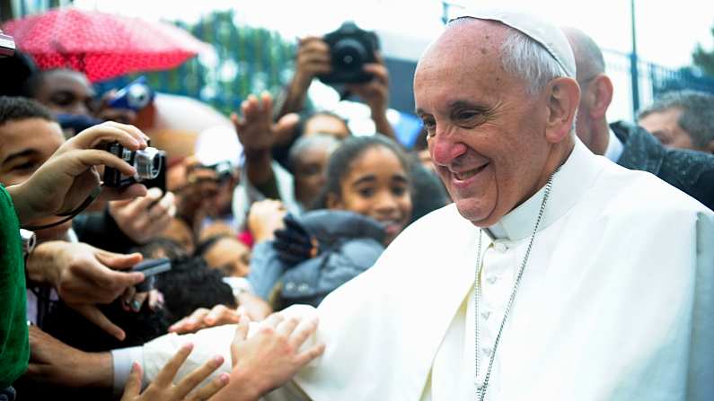 At Last, The Pope Has Been Introduced To Gaelic Football And The World Rejoices