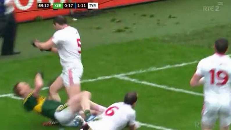 GIF: Ronan McNabb's Horrible Shoulder Into Colm Cooper's Face