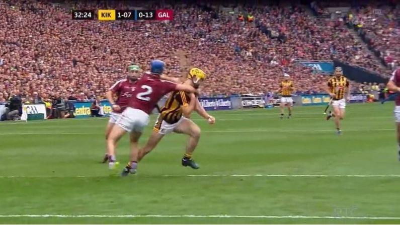 GIF: A Lot Of People Think Johnny Coen Should Have Seen Red For This Dangerous High Tackle
