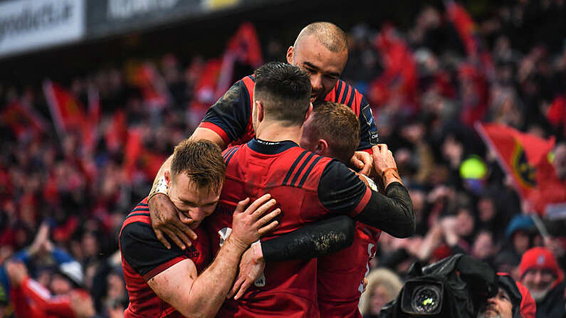 21 January 2018; Keith Earls of Munster is congratulated by team-mates, from left, Rory Scannell, Conor Murray and Simon Zebo after scoring his side's first try during the European Rugby Champions Cup Pool 4 Round 6 match between Munster and Castres at Thomond Park in Limerick. Photo by Stephen McCarthy/Sportsfile