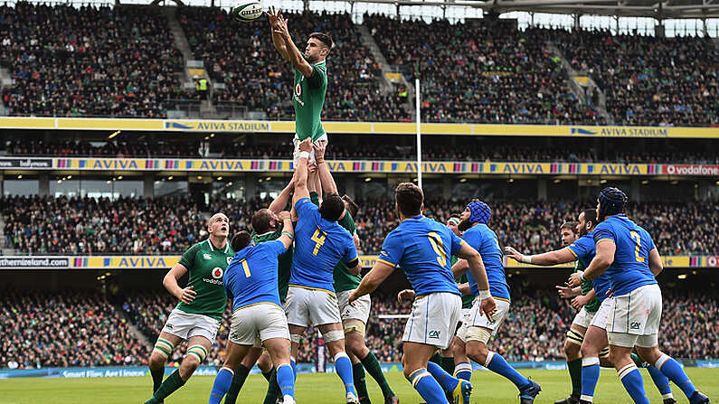 10 February 2018; Conor Murray of Ireland wins a line-out during the Six Nations Rugby Championship match between Ireland and Italy at the Aviva Stadium in Dublin. Photo by Seb Daly/Sportsfile