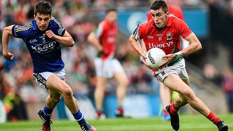 24 August 2014; Cian Hanley, Mayo, in action against Brian O Beaglaoich, Kerry. Electric Ireland GAA Football All-Ireland Minor Championship, Semi-Final, Kerry v Mayo, Croke Park, Dublin. Picture credit: Stephen McCarthy / SPORTSFILE