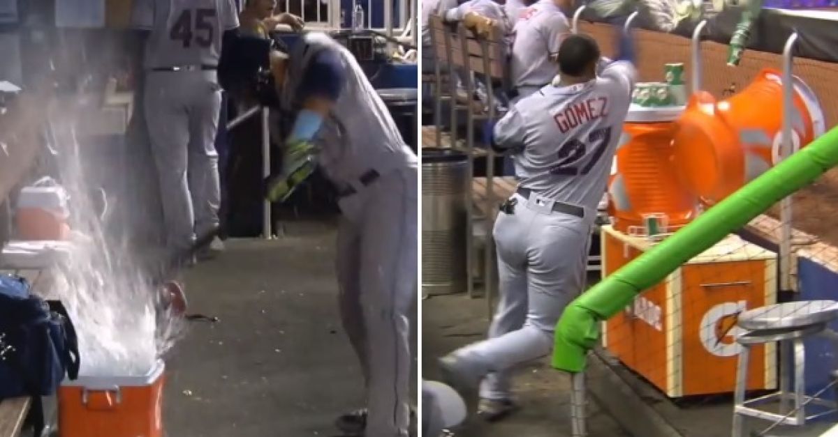 Carlos Gomez smashes water coolers in frustration