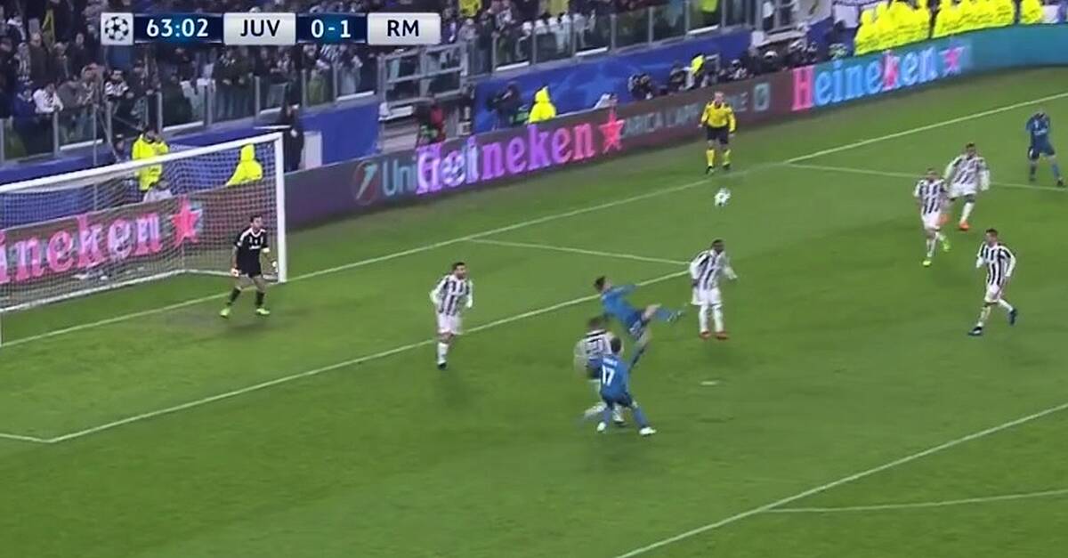 On this day 5 years ago, Cristiano Ronaldo scores a spectacular bicycle  kick goal to put Real Madrid up 2-0 against Juventus in the first leg of  the 2017-18 UEFA Champions League