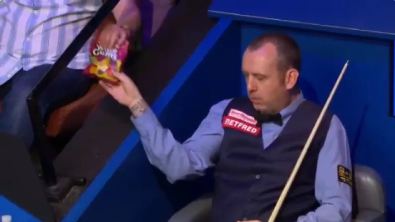 Watch: Mark Williams Enjoys Mid-Session Treat During World Final