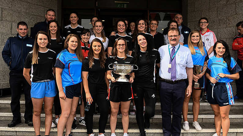 10 September 2018; Cork camogie team with members of An Garda Siochana and hospital staff during the All-Ireland Senior Camogie Champions visit to Our Lady's Children's Hospital in Crumlin, Dublin. Photo by Eoin Noonan/Sportsfile