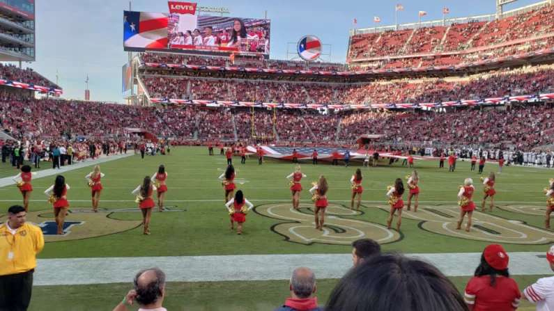 49ers Cheerleader Takes A Knee During US National Anthem