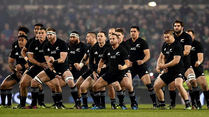 19 November 2016; New Zealand players perform The Haka prior to during the Autumn International match between Ireland and New Zealand at the Aviva Stadium, Lansdowne Road, in Dublin. Photo by Stephen McCarthy/Sportsfile