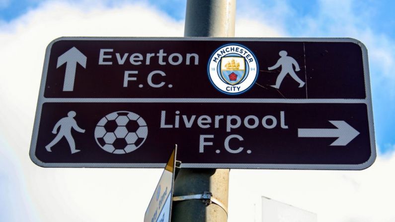 Liverpool & Everton Fan Have Heated Exchange Over Blues' Man City Support