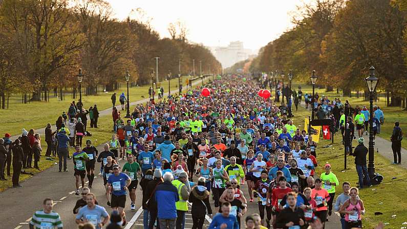 28 October 2018; A general view of runners passing through Pheonix Park during the 2018 SSE Airtricity Dublin Marathon. 20,000 runners took to the Fitzwilliam Square start line to participate in the 39th running of the SSE Airtricity Dublin Marathon, making it the fifth largest marathon in Europe. Photo by Sam Barnes/Sportsfile