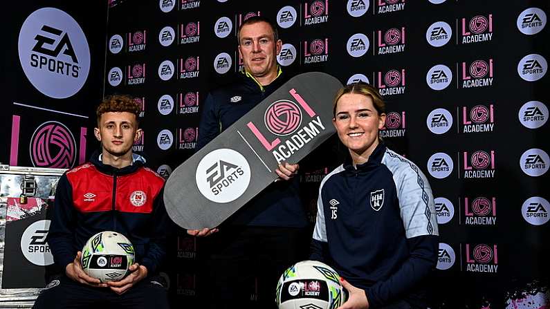 21 February 2023; Former Republic of Ireland international Richard Dunne with Sam Curtis of St Patrick's Athletic and Jessie Stapleton of Shelbourne at the launch of the EA SPORTS LOI Academy development programme held at FAI Headquarters in Abbotstown, Dublin. Photo by Piaras O Midheach/Sportsfile