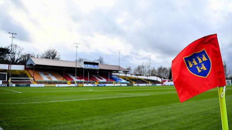 3 March 2023; A general view of a corner flag before the SSE Airtricity Men's Premier Division match between Shelbourne and Bohemians at Tolka Park in Dublin. Photo by Tyler Miller/Sportsfile