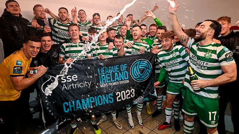 27 October 2023; The Shamrock Rovers team celebrate winning the SSE Airtricity Men's Premier Division title following the SSE Airtricity Men's Premier Division match between St Patrick's Athletic and Shamrock Rovers at Richmond Park in Dublin. Photo by Stephen McCarthy/Sportsfile