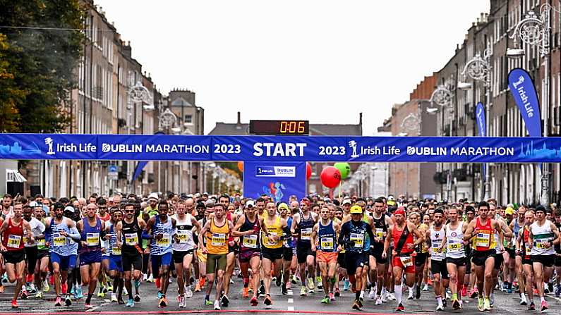 29 October 2023; A general view of the start of the 2023 Irish Life Dublin Marathon. Thousands of runners took to the Fitzwilliam Square start line, to participate in the 42nd running of the Dublin Marathon. Photo by Sam Barnes/Sportsfile