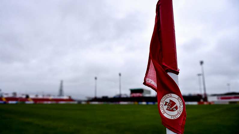 21 February 2020; A detailed view of the Sligo Rovers crest on a corner flag ahead of the SSE Airtricity League Premier Division match between Sligo Rovers and St. Patrick's Athletic at The Showgrounds in Sligo. Photo by Ben McShane/Sportsfile