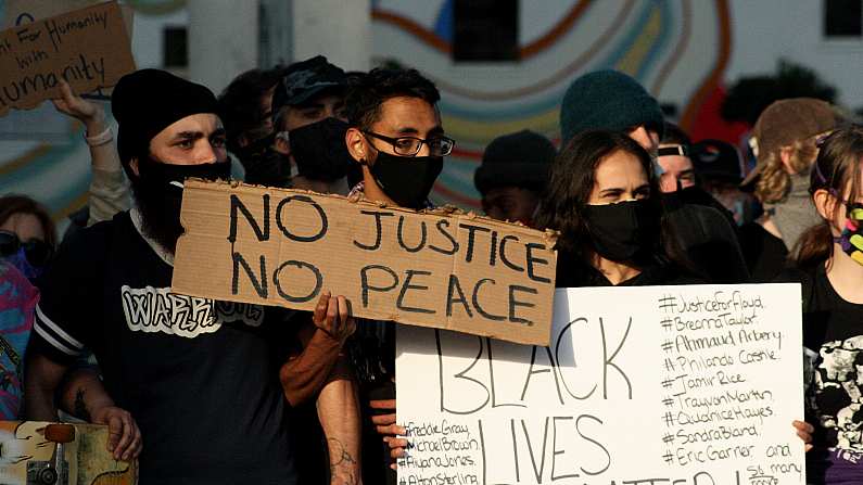 Wolfe Tones Song Played By Portland Protestors In Resistance To "Enemy Occupation"