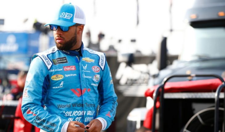 Noose Found In Garage Of Nascar Driver Bubba Wallace Balls Ie
