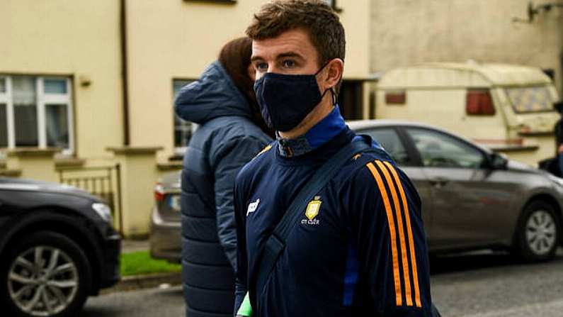 25 October 2020; Tony Kelly of Clare arrives for the Munster GAA Hurling Senior Championship Quarter-Final match between Limerick and Clare at Semple Stadium in Thurles, Tipperary. This game also doubles up as the Allianz Hurling League Division 1 Final as the GAA season was shortened due to the coronavirus pandemic and both teams had qualified for the final. Photo by Ray McManus/Sportsfile