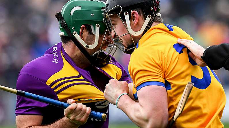 2 February 2020; Shaun Murphy of Wexford and Tony Kelly of Clare jostle each other near the end of the Allianz Hurling League Division 1 Group B Round 2 match between Wexford and Clare at Chadwicks Wexford Park in Wexford. Photo by Ray McManus/Sportsfile