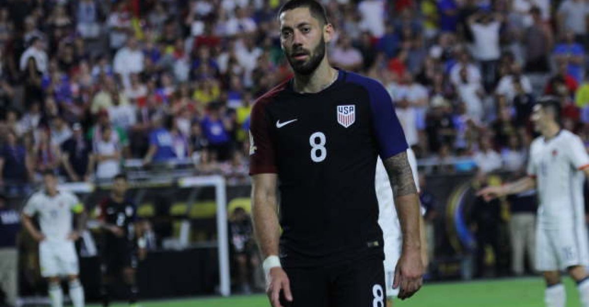 Clint Dempsey denies Aston Villa as Fulham fight back for a 2-2