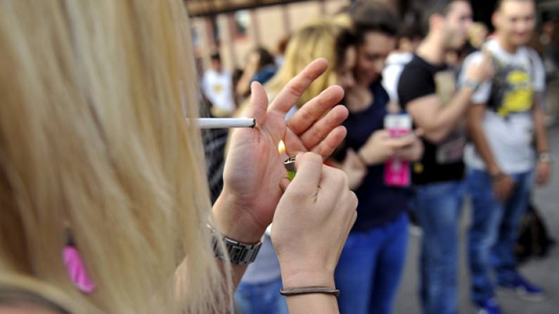 Here Are Our Top Five Tips To Stop Social Smoking