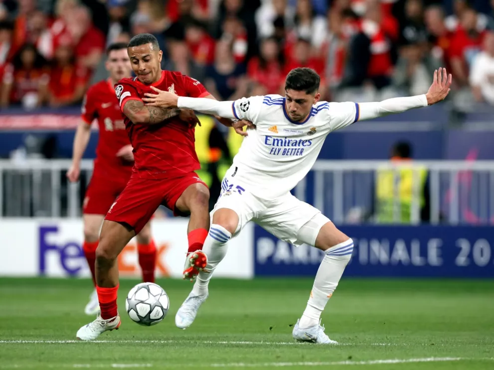 Liverpool : Valverde slams Robertson