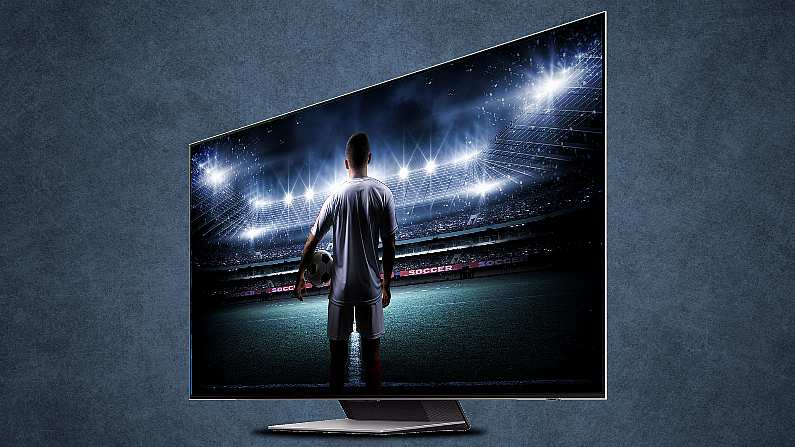 The Incredible Samsung QD OLED TV Provides The Ultimate Football Viewing Experience