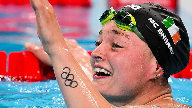 29 July 2024; Mona McSharry of Team Ireland celebrates winning a bronze medal in the women's 100m breaststroke final at the Paris La Defense Arena during the 2024 Paris Summer Olympic Games in Paris, France. Photo by Stephen McCarthy/Sportsfile