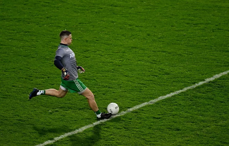 Stephen Cluxton Gaelic football kick-out