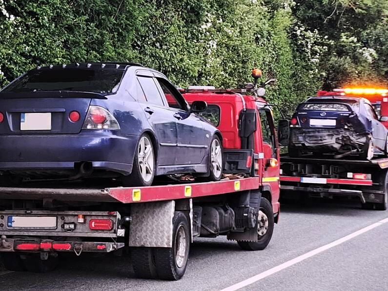 Two vehicles collide in futile attempt to avoid Garda checkpoint