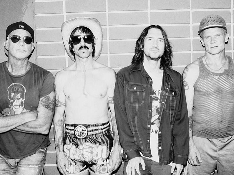 Red Hot Chili Peppers pay tribute to the late Taylor Hawkins