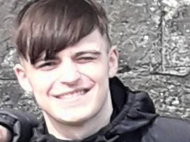 Gardaí continue search for Tipperary teenager missing almost three weeks