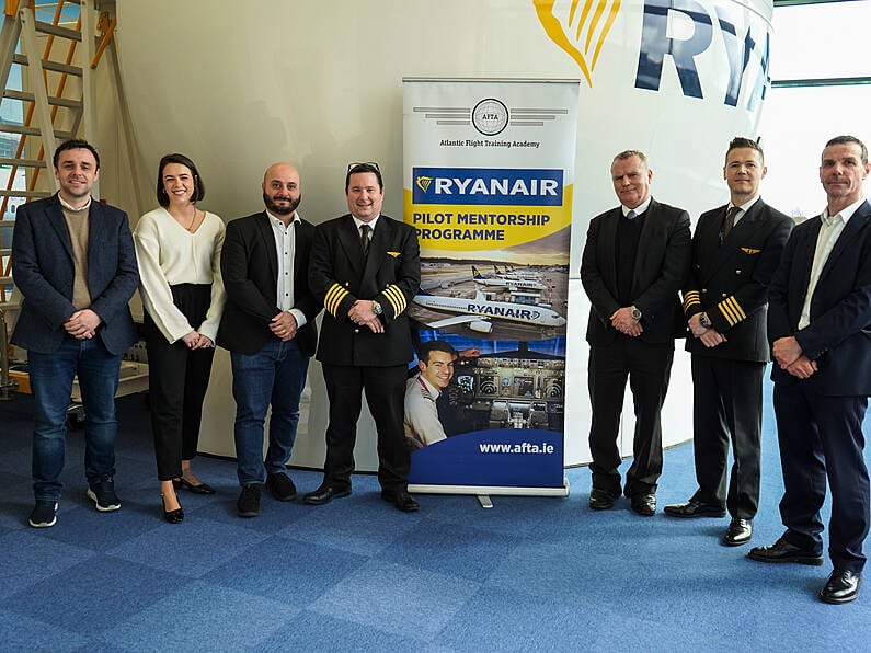 Ryanair to train and recruit over 400 pilots