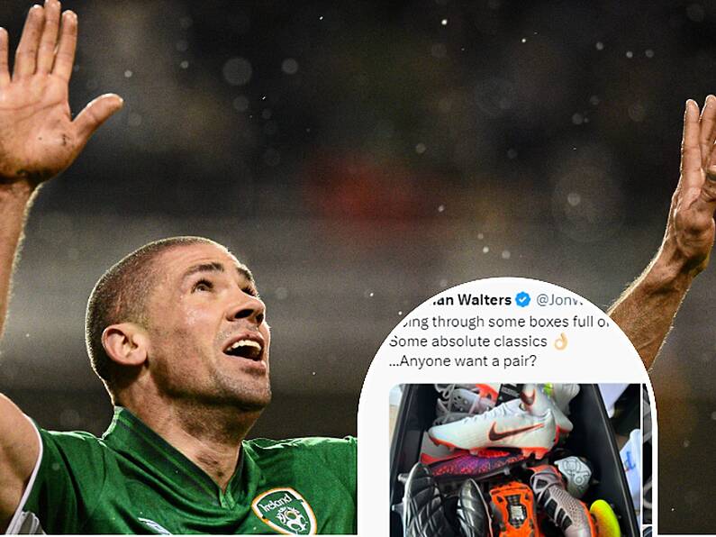 Santa Claus? Former Ireland star Jonathan Walters giving out classic football boots till X-mas