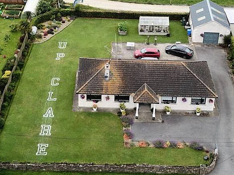 Clare man living in Kilkenny leaves 'special message' on neighbour's lawn