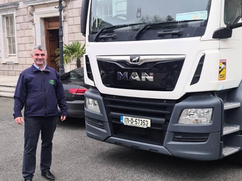 TD parks lorry outside Leinster House to protest rising fuel costs