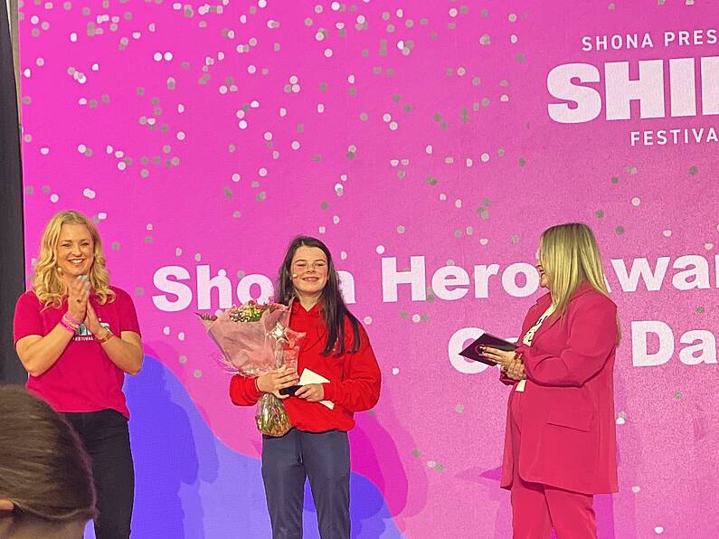 Cara Darmody accepts first ever Shona Hero Award