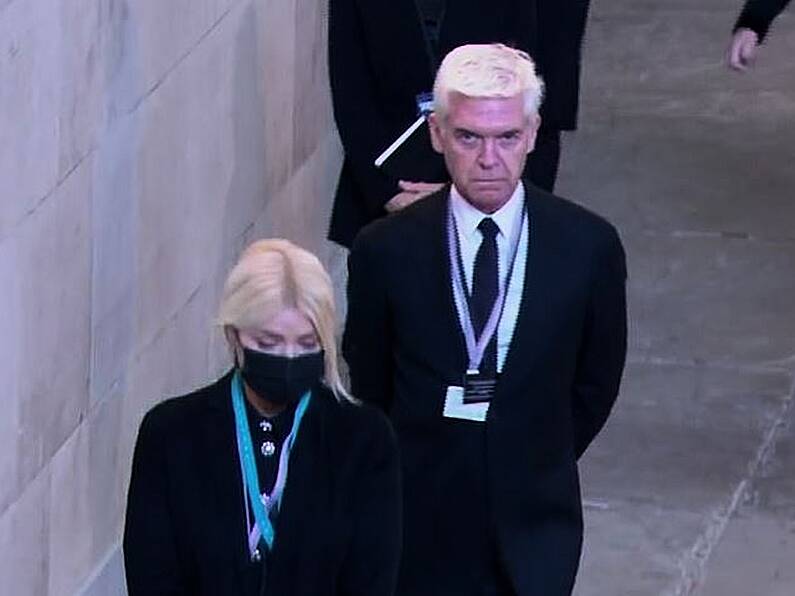 ITV denies Holly and Phillip skipped queue to see Queen Elizabeth’s coffin