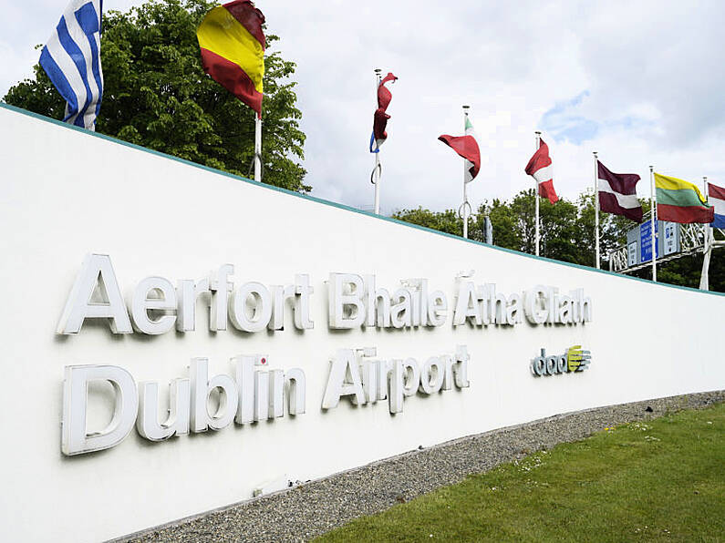 Chanting of 'ooh ah up the Ra' at Dublin Airport condemned