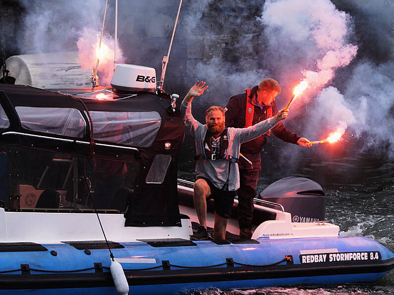 Damian Browne arrives to hero’s welcome after rowing to Ireland from New York