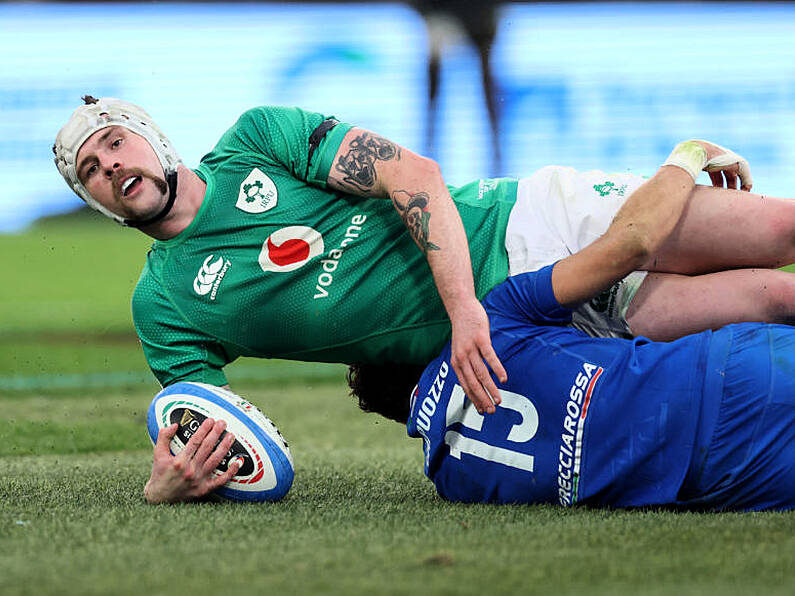 Ireland avoid upset in Italy to keep Grand Slam hopes alive