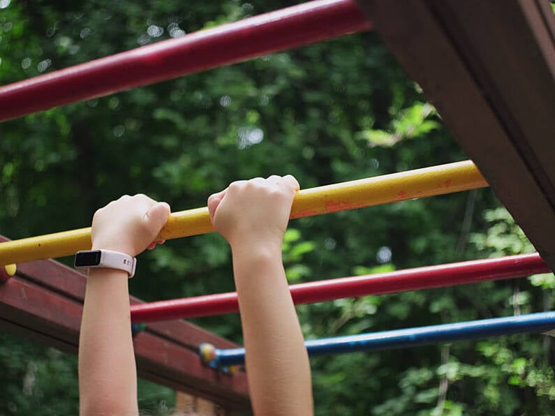 Child, 7, who fell off monkey bars and fractured elbow settles case for €50,000