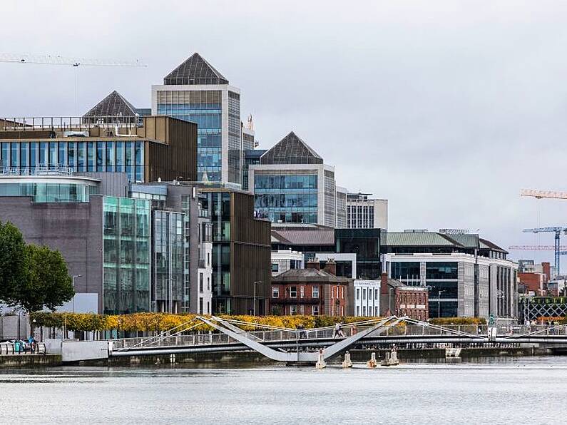 Irish economy recovering but experts warn of new challenges