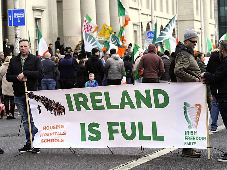 Gardaí make eleven arrests in Dublin city centre as two protests take place