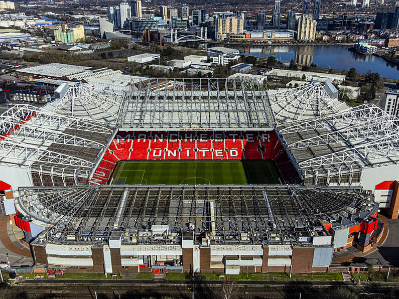 Manchester United considering new 100,000-seat stadium