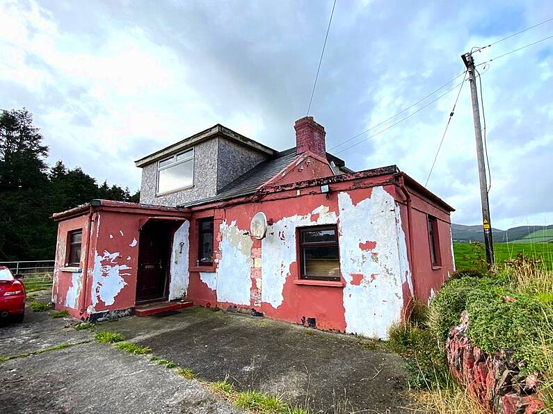 'Fixer upper' in Tipperary countryside hits the market for €150K